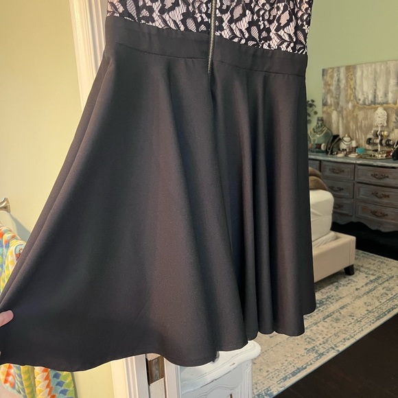 Sold - Picture 4 of 6